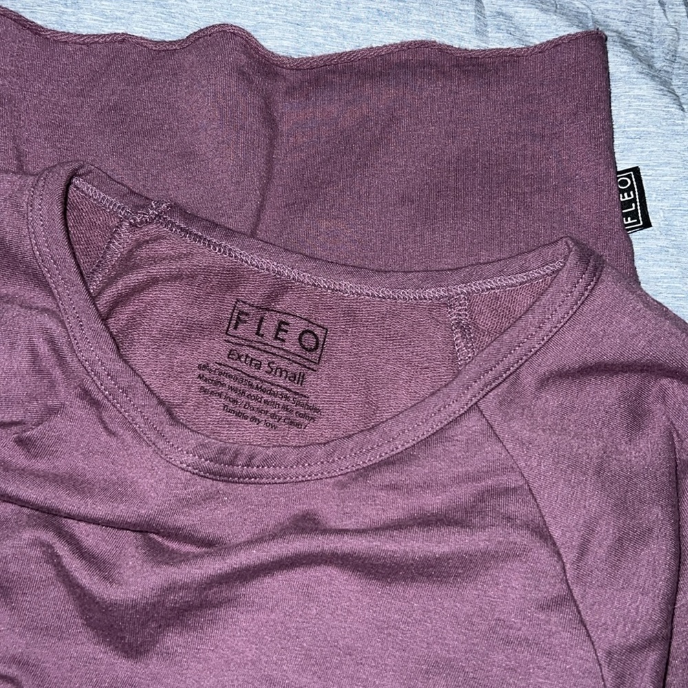 Undefeated Fleo Top - Picture 4 of 4